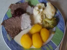 Tafelspitz mit Meerrettich-Rahmsauce, Bluccoli und Drillingen - Rezept - Bild Nr. 2