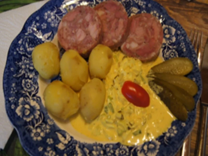 Bauernsülze mit herzhafter Remoulade und kleinen Pellkartoffeln - Rezept - Bild Nr. 9