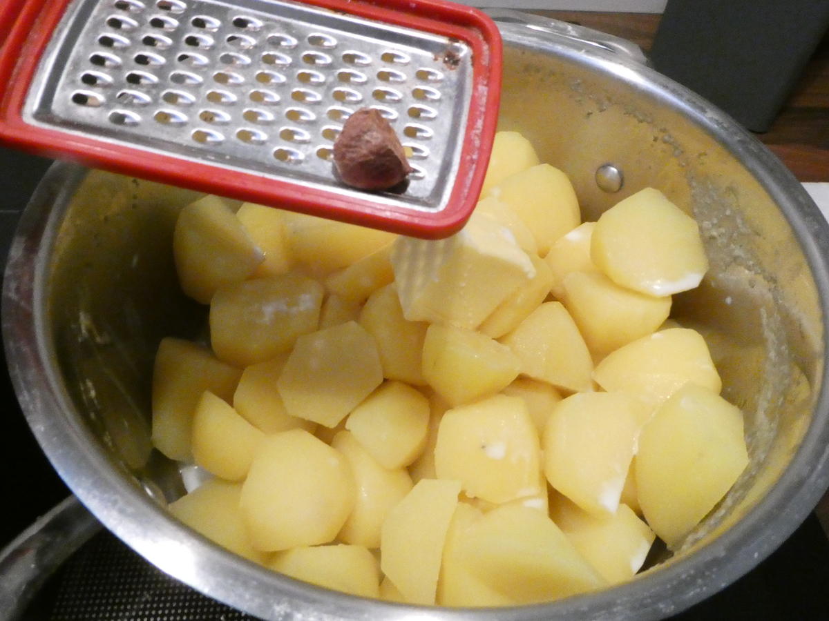 Frikadellen mit Kartoffelstampf - Rezept - Bild Nr. 16351