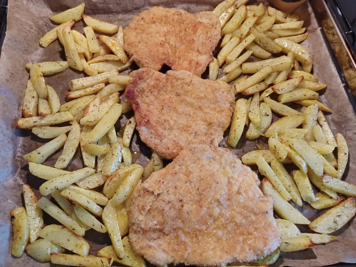 Rezept: Schnitzel mit Pommes und Rosenkohl / Blumenkohl Bild Nr. 16356 Schnitzel mit Pommes und Rosenkohl / Blumenkohl - Rezept - Bild Nr. 16356