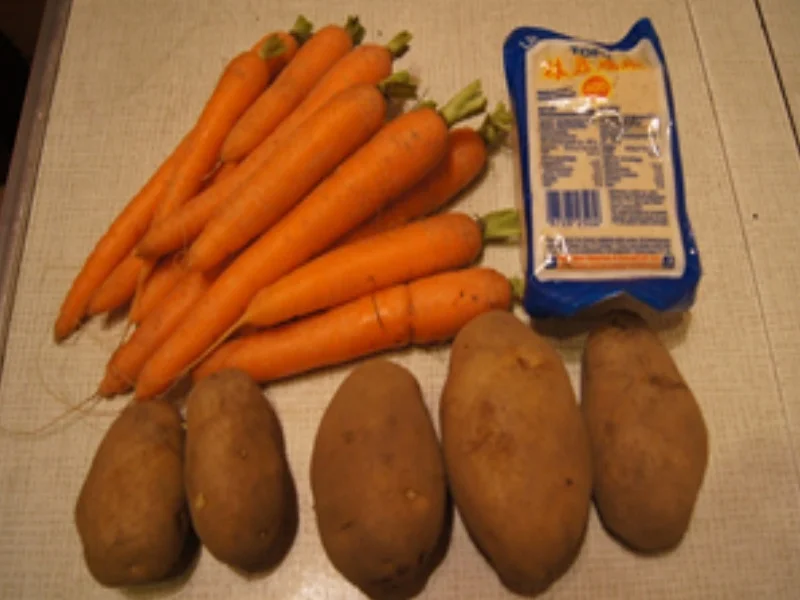 Rezept: Tofu-Schnitzel mit Honig-Sahne-Möhren und Kartoffelstampf Bild Nr. 3 Tofu-Schnitzel mit Honig-Sahne-Möhren und Kartoffelstampf - Rezept - Bild Nr. 3