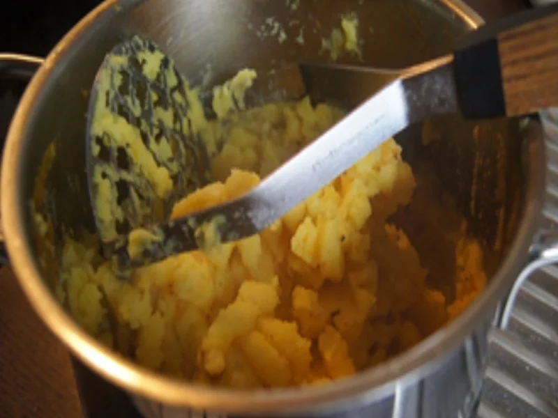 Rezept: Tofu-Schnitzel mit Honig-Sahne-Möhren und Kartoffelstampf Bild Nr. 13 Tofu-Schnitzel mit Honig-Sahne-Möhren und Kartoffelstampf - Rezept - Bild Nr. 13