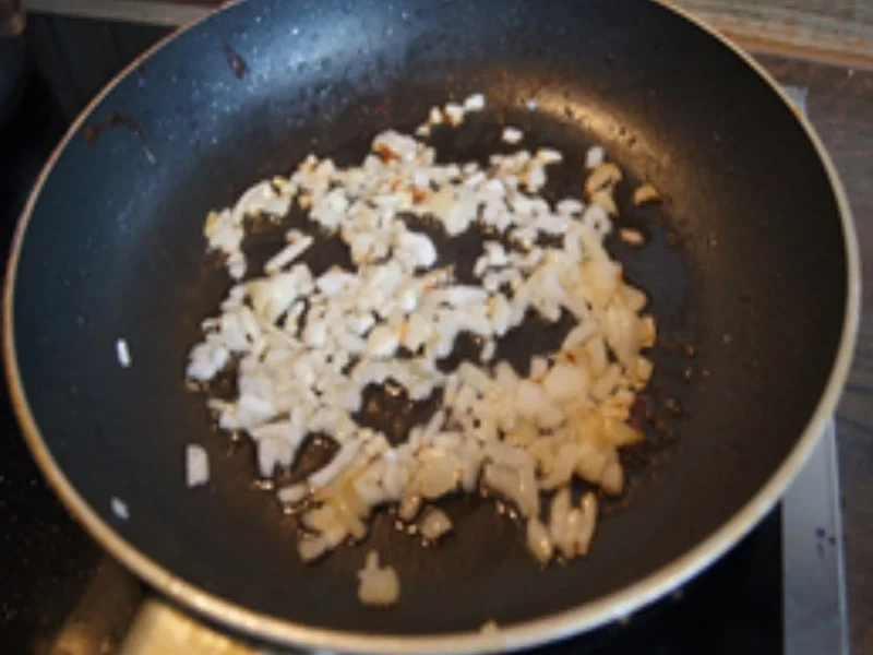 Rezept: Brägenwurst mit Preiselbeer-Rotkohl und tschechischen Knödeln Bild Nr. 5 Brägenwurst mit Preiselbeer-Rotkohl und tschechischen Knödeln - Rezept - Bild Nr. 5