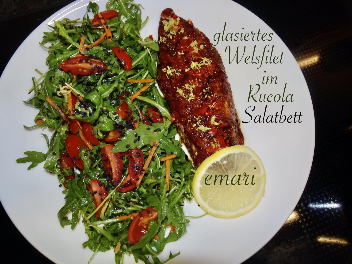 Glasiertes Welsfilet im Rucola Salatbett - Rezept - kochbar.de