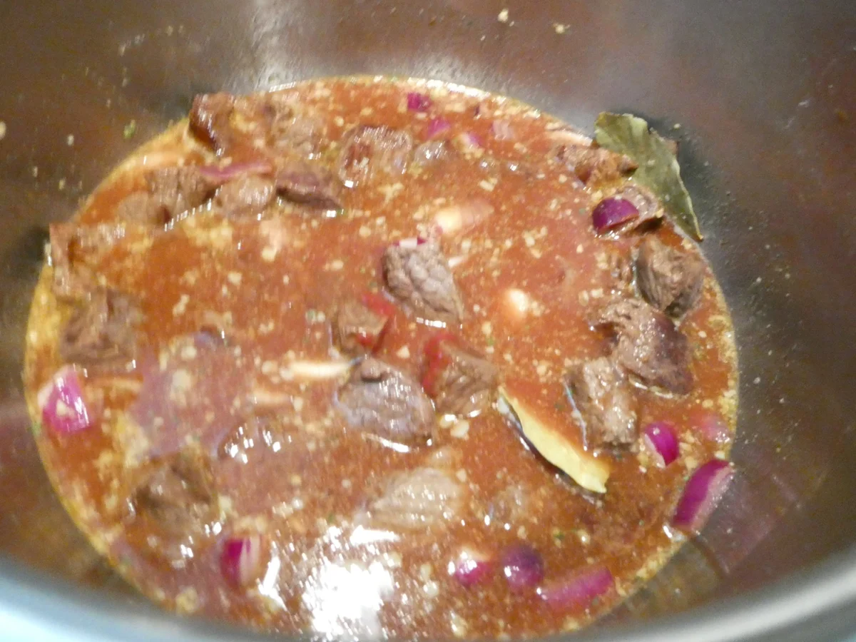 Gulaschsuppe im Schnellkochtopf - Rezept - Bild Nr. 16391