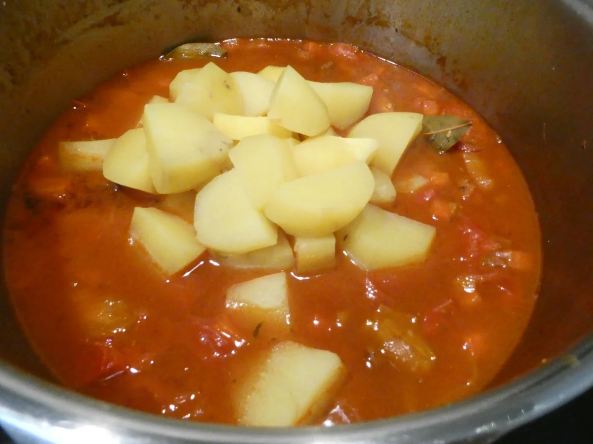 Gulaschsuppe im Schnellkochtopf - Rezept - Bild Nr. 16399