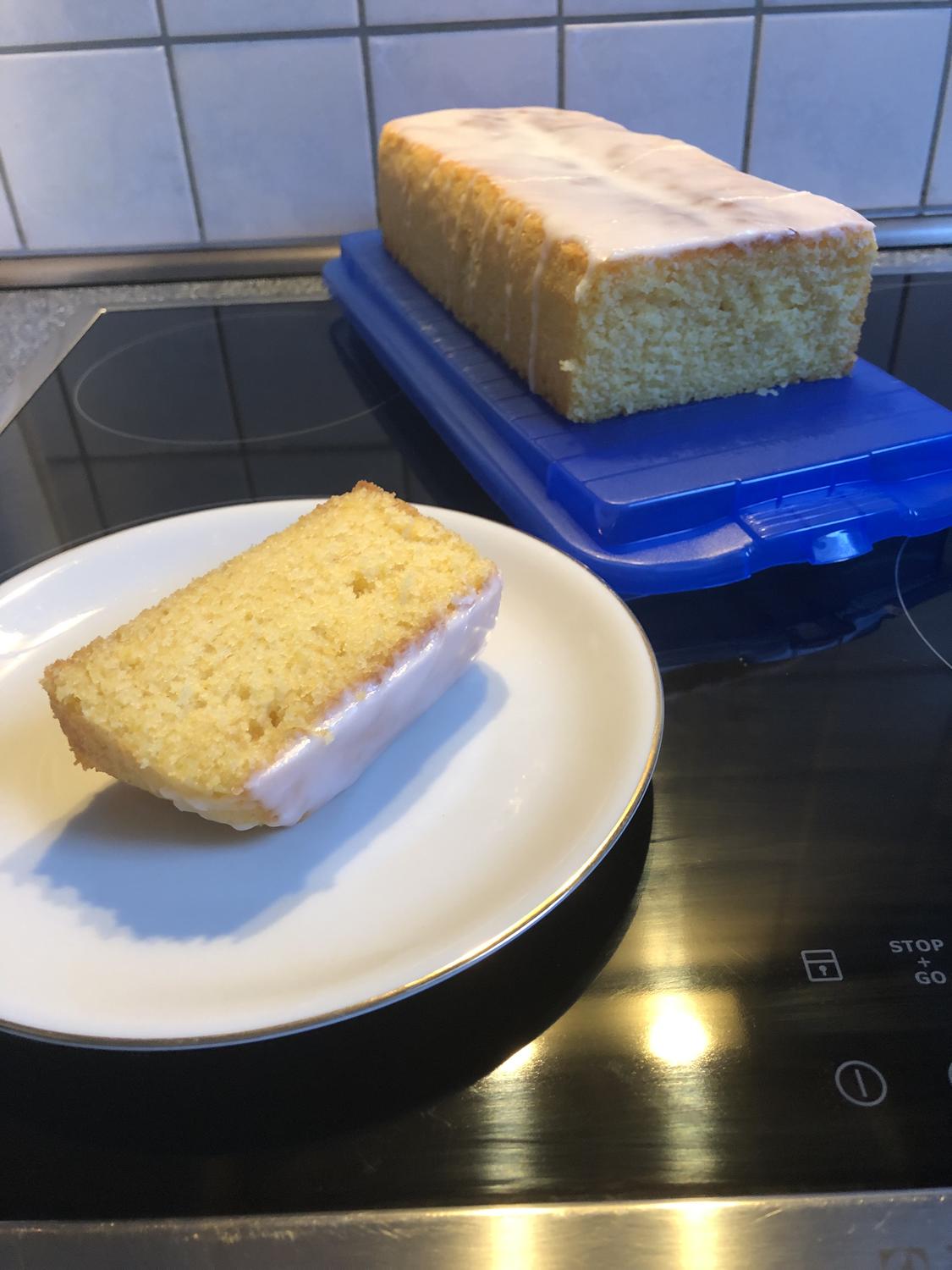 Zitronenkuchen locker und saftig - Rezept mit Bild - kochbar.de