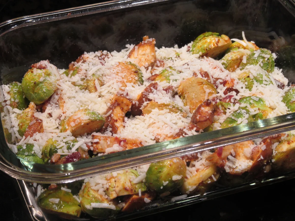 Geflügel: Kräuterschnitzel mit überbackenem Rosenkohl - Rezept - Bild Nr. 16388