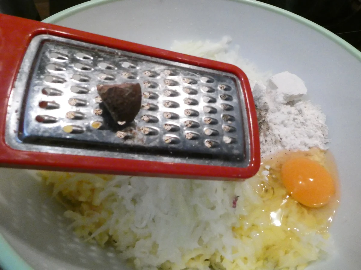 Rezept: Kartoffel-Kohlrabi-Rösti mit Creme fraiche Kräuter Bild Nr. 16394 Kartoffel-Kohlrabi-Rösti mit Creme fraiche Kräuter - Rezept - Bild Nr. 16394