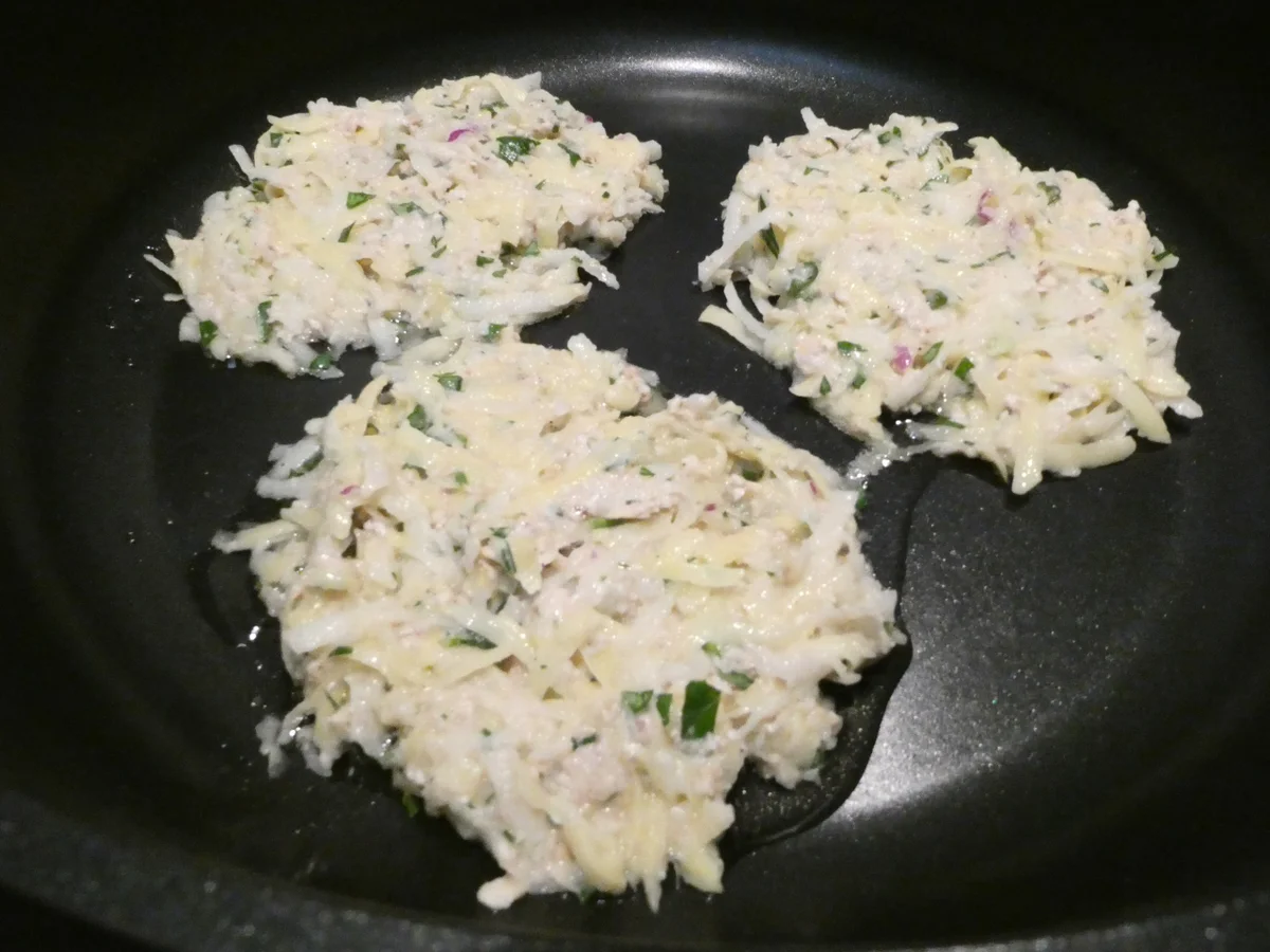 Rezept: Kartoffel-Kohlrabi-Rösti mit Creme fraiche Kräuter Bild Nr. 16396 Kartoffel-Kohlrabi-Rösti mit Creme fraiche Kräuter - Rezept - Bild Nr. 16396