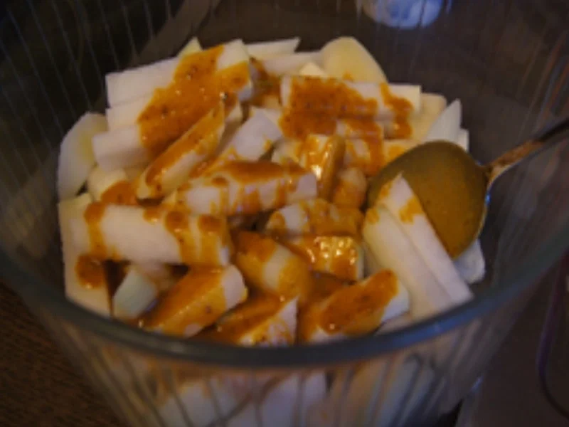 Rezept: Alaska-Seelachsfilet mit Kohlrabi-Pommes und Remoulade Bild Nr. 7 Alaska-Seelachsfilet mit Kohlrabi-Pommes und Remoulade - Rezept - Bild Nr. 7