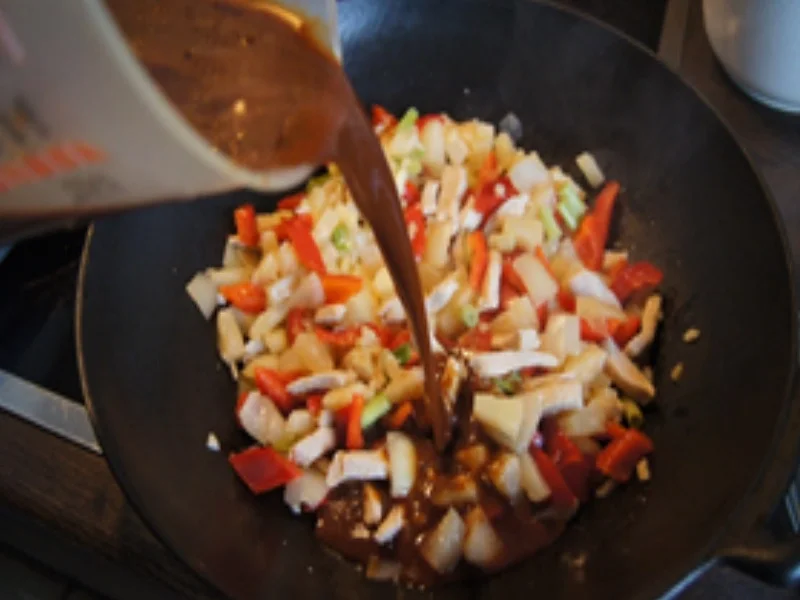 Hähnchen mit Gemüse süß-sauer und gelber Basmatireis - Rezept - Bild Nr. 16398