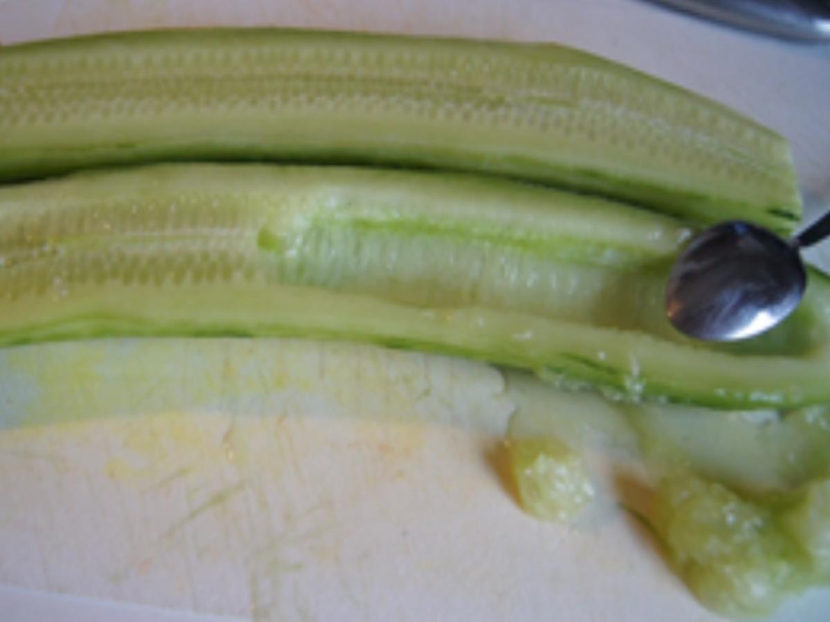 Wildlachsfilet mit Gurkensalat und Pellkartoffel Drillingen - schnell ...