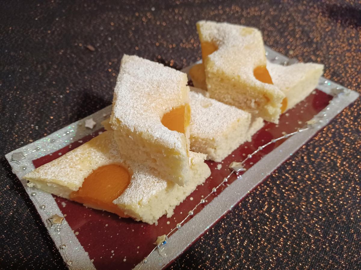 Buttermilch - Kuchen mit Aprikosen - Rezept - Bild Nr. 16395