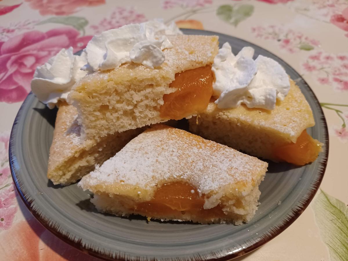 Buttermilch - Kuchen mit Aprikosen - Rezept - Bild Nr. 16396