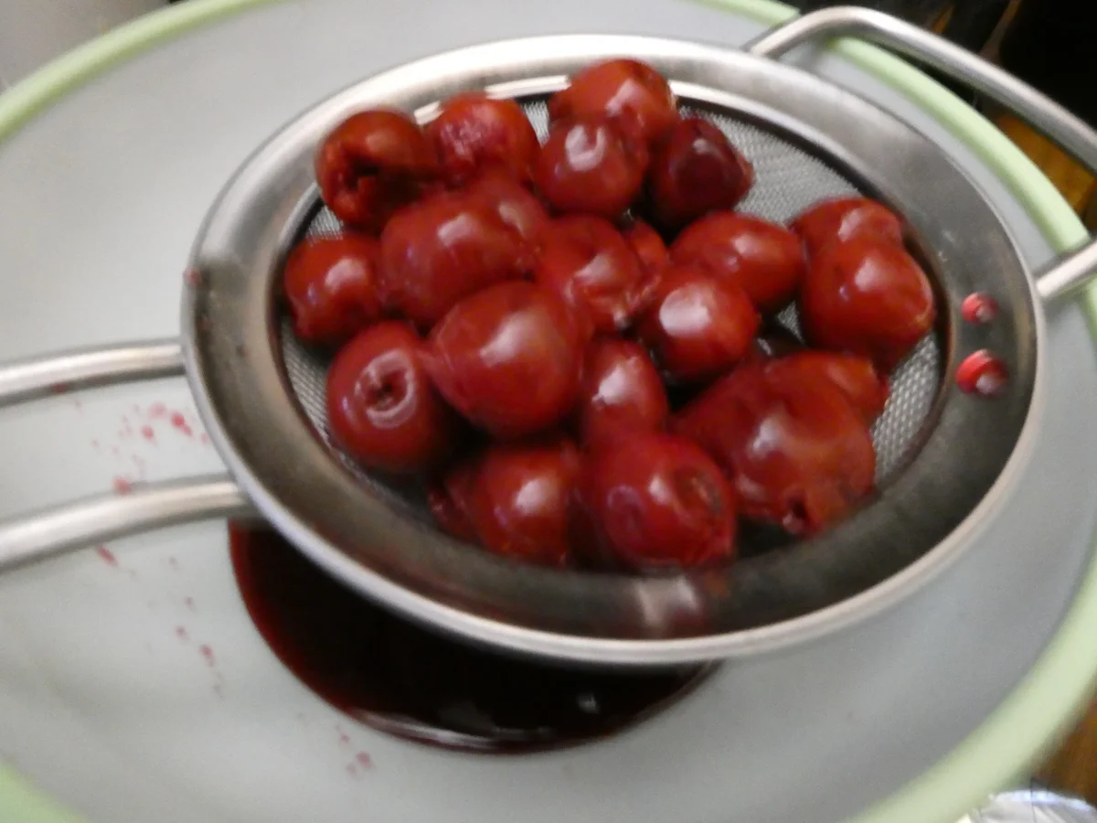 Rezept: Schokoladen-Kirsch-Muffins Bild Nr. 16388 Schokoladen-Kirsch-Muffins - Rezept - Bild Nr. 16388