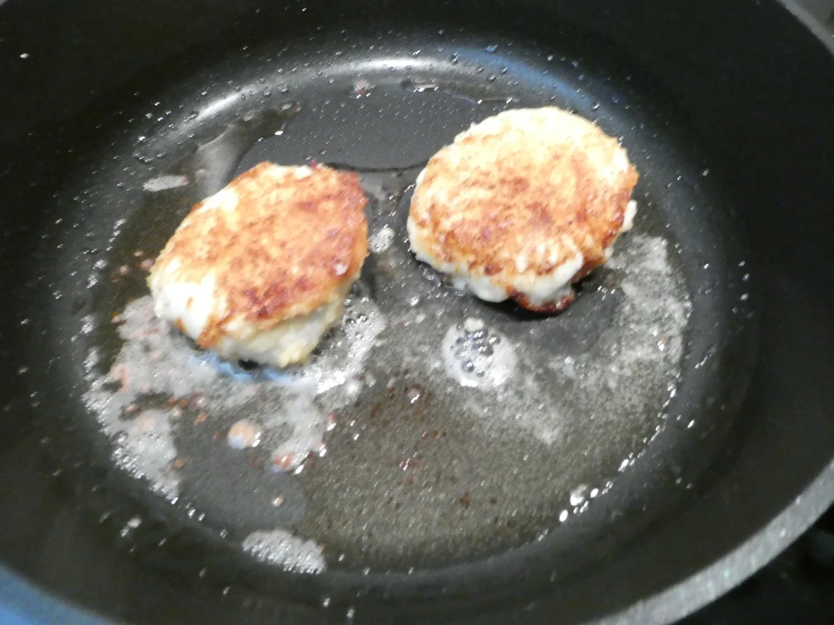 Rezept: Gebackener Mozzarella auf Tomaten Bild Nr. 16408 Gebackener Mozzarella auf Tomaten - Rezept - Bild Nr. 16408