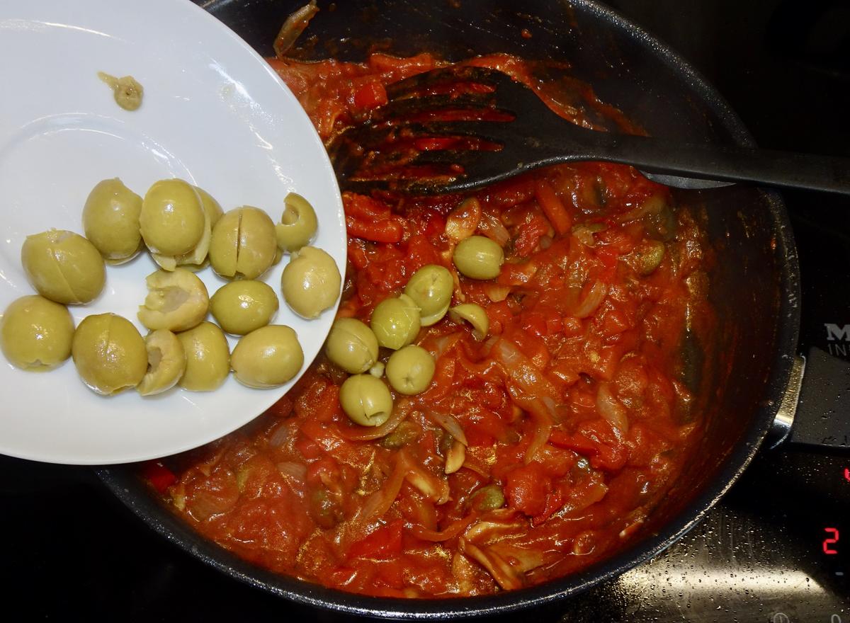Sardische Gemüsepfanne, Hühnerfilet & Tomaten-Spaghetti-Nester - Rezept - Bild Nr. 16407