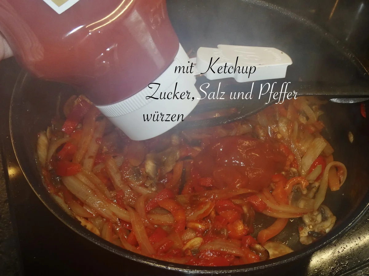 Rezept: Sardische Gemüsepfanne, Hühnerfilet & Tomaten-Spaghetti-Nester Bild Nr. 16417 Sardische Gemüsepfanne, Hühnerfilet & Tomaten-Spaghetti-Nester - Rezept - Bild Nr. 16417