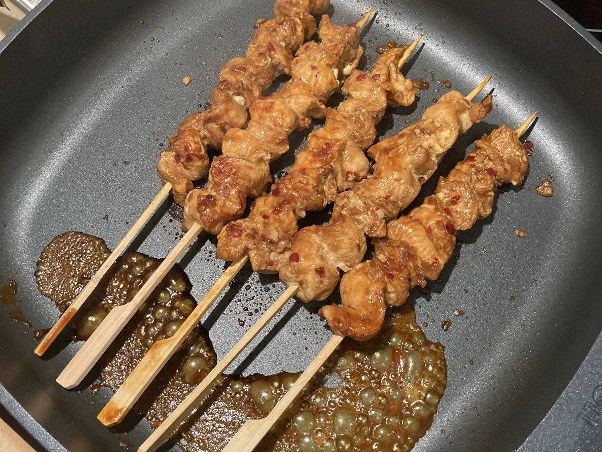 Rezept: Saté-Spieße mit scharfer asiatischer Sauce Bild Nr. 16403 Saté-Spieße mit scharfer asiatischer Sauce - Rezept - Bild Nr. 16403