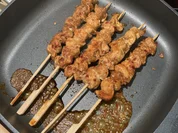Saté-Spieße mit scharfer asiatischer Sauce - Rezept - Bild Nr. 16403