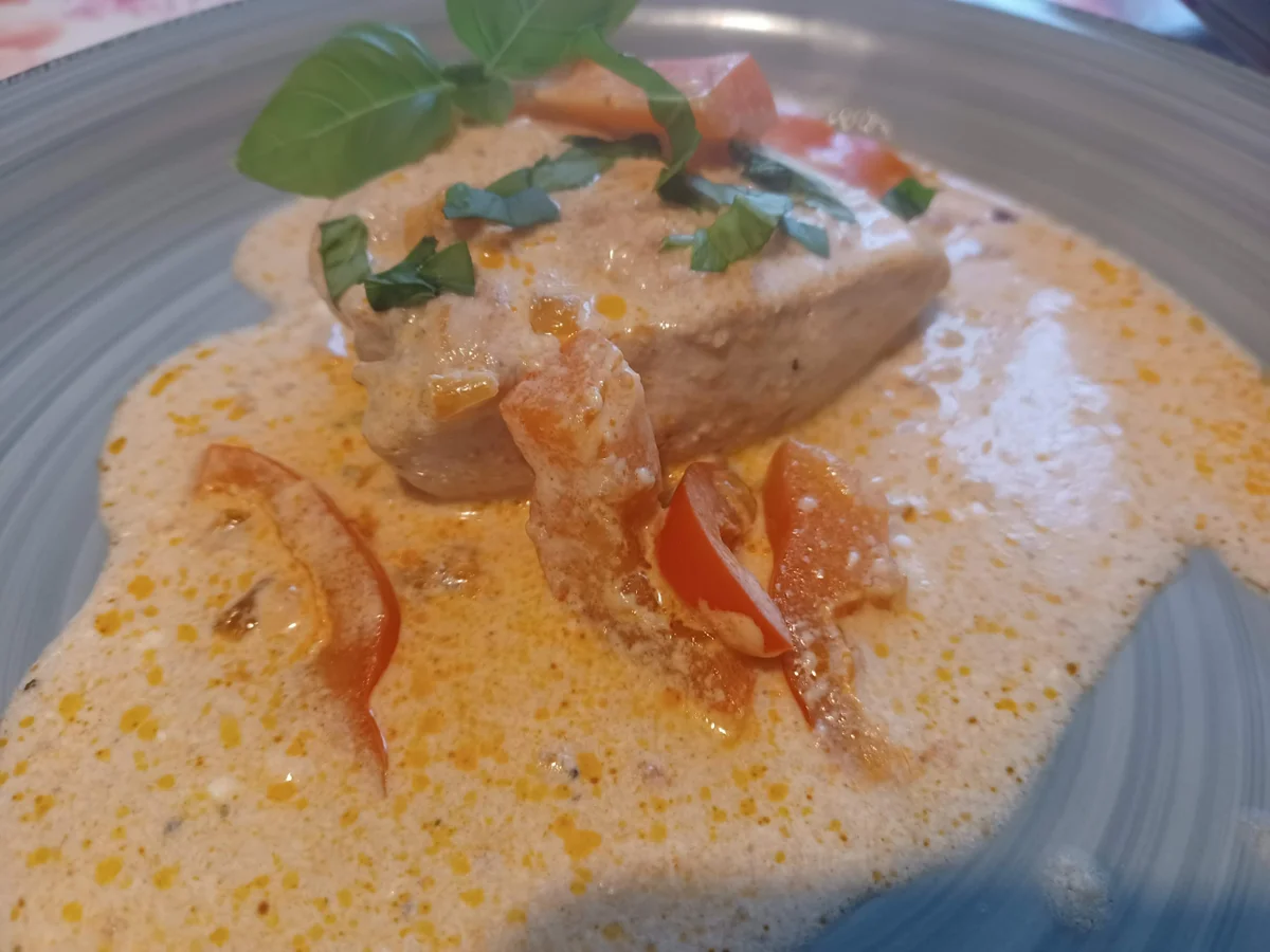 Hähnchenbrust in Paprika - Sahne - Soße - Rezept - Bild Nr. 16403