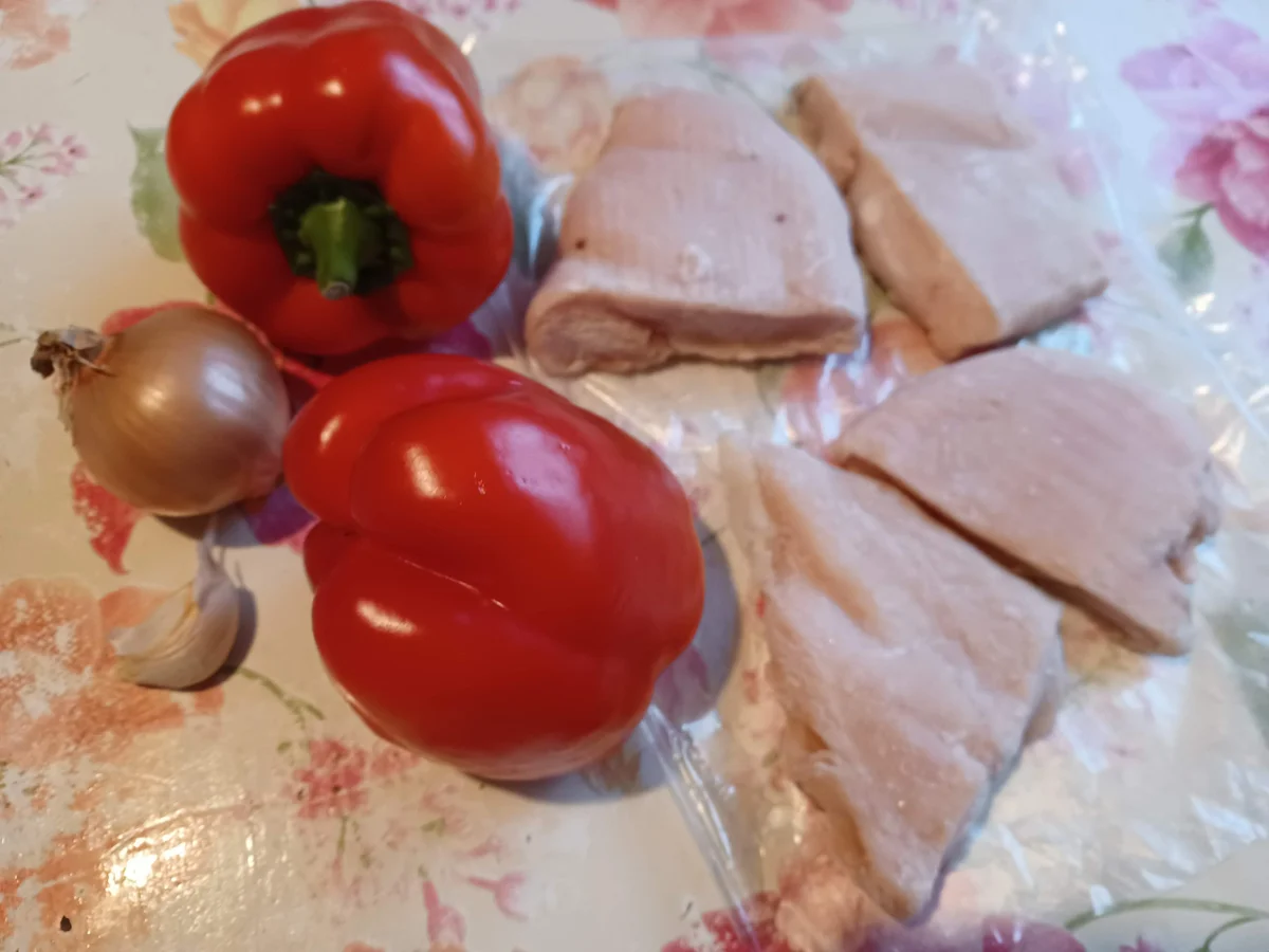 Hähnchenbrust in Paprika - Sahne - Soße - Rezept - Bild Nr. 16404