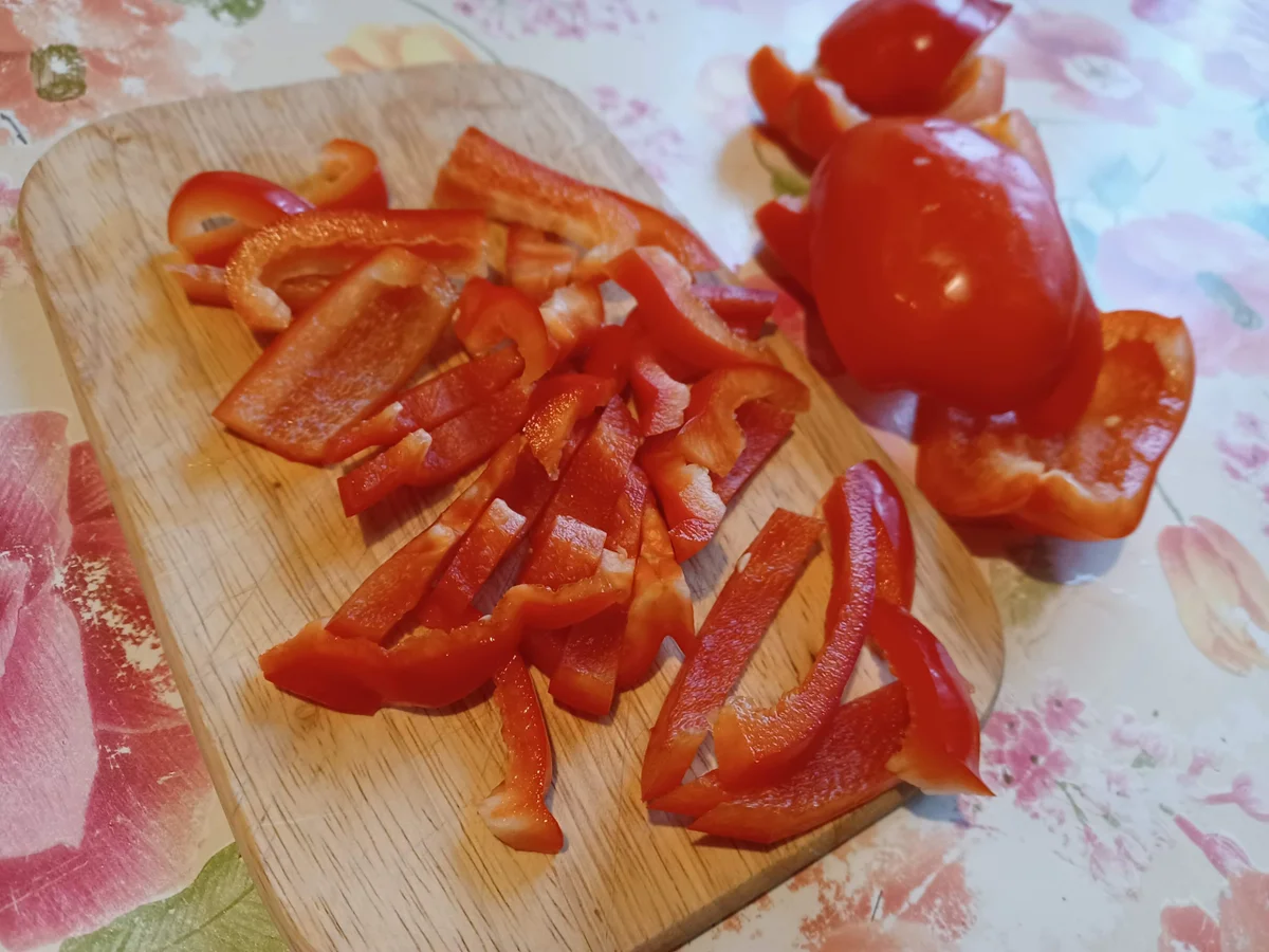 Hähnchenbrust in Paprika - Sahne - Soße - Rezept - Bild Nr. 16406