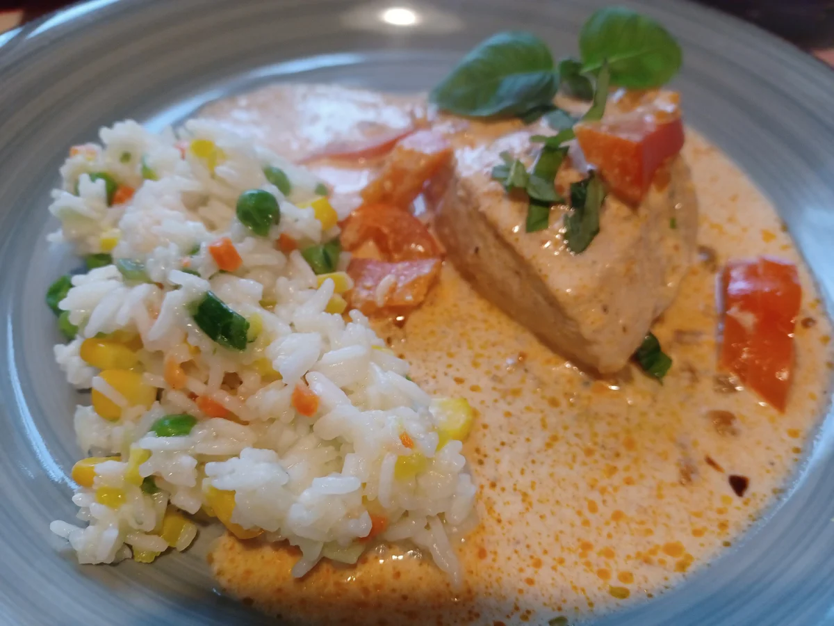 Hähnchenbrust in Paprika - Sahne - Soße - Rezept - Bild Nr. 16415