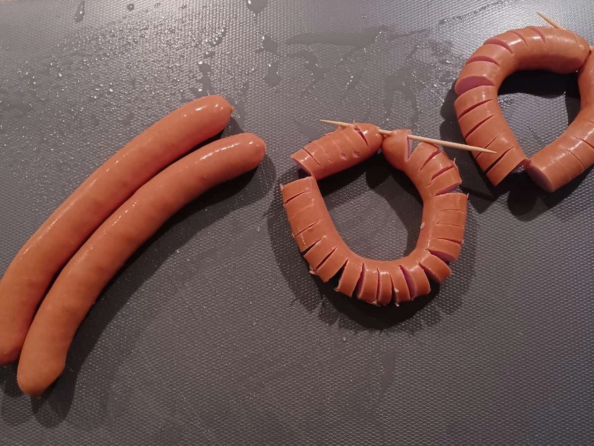 Kartoffelauflauf mit Würstchen und Ei - Rezept - Bild Nr. 16404