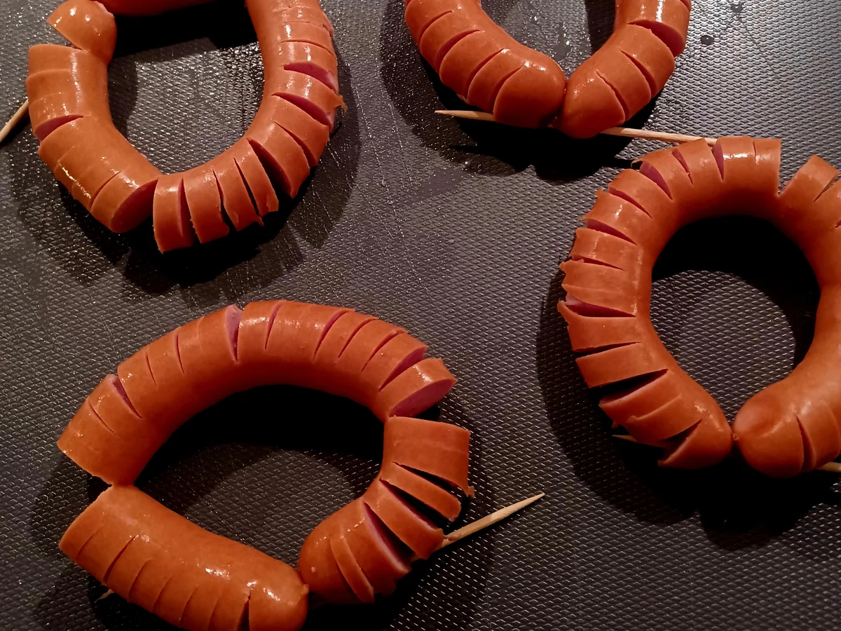 Kartoffelauflauf mit Würstchen und Ei - Rezept - Bild Nr. 16405