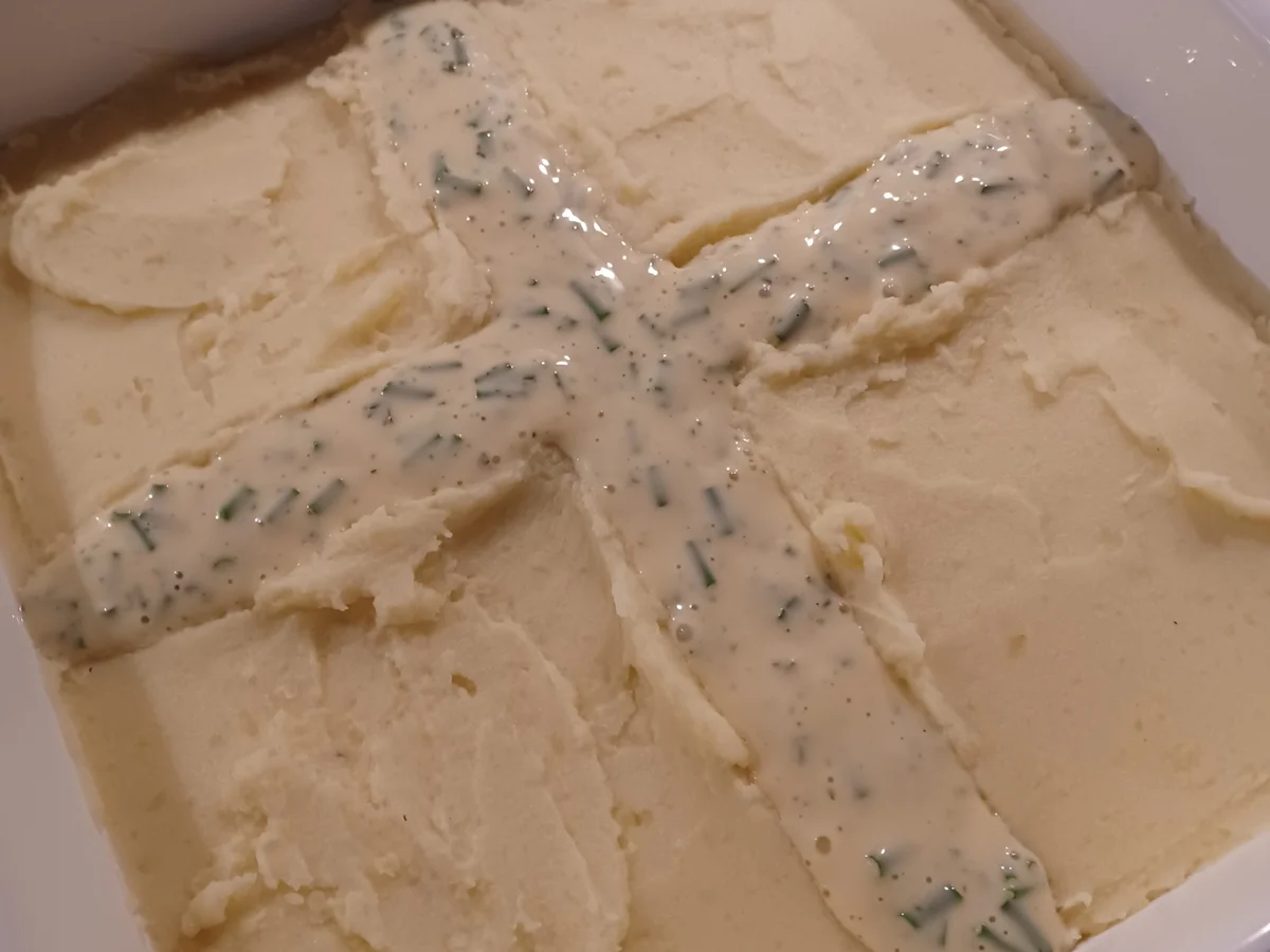 Kartoffelauflauf mit Würstchen und Ei - Rezept - Bild Nr. 16408