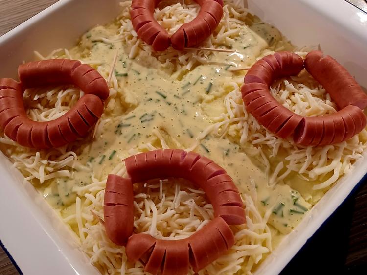 Kartoffelauflauf mit Würstchen und Ei - von Gitto
