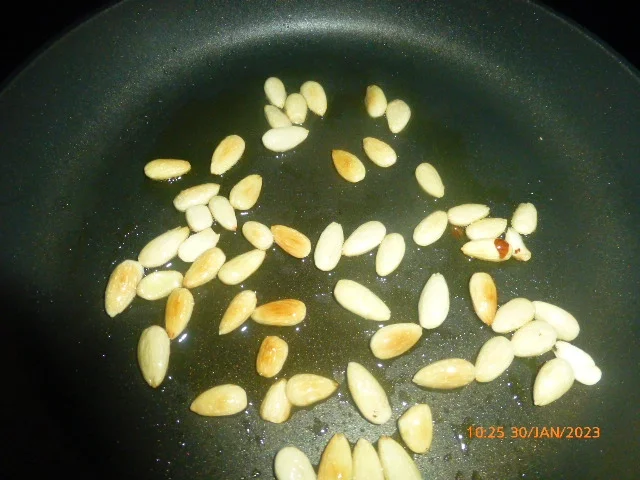 Rezept: Gemüselasagne mit Riesengarnelen und Mandelpesto Bild Nr. 16403 Gemüselasagne mit Riesengarnelen und Mandelpesto - Rezept - Bild Nr. 16403