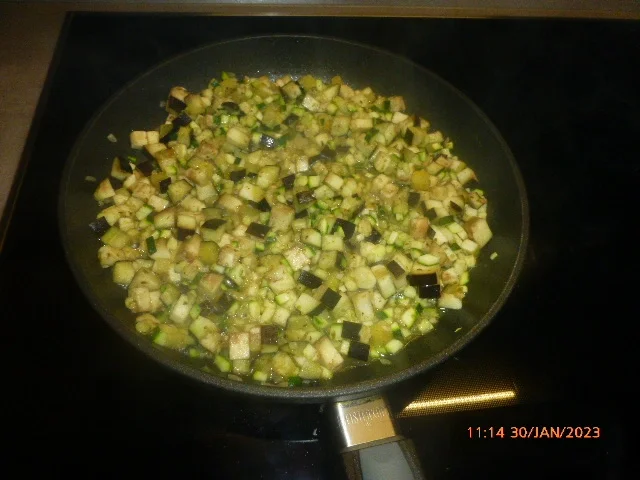 Rezept: Gemüselasagne mit Riesengarnelen und Mandelpesto Bild Nr. 16406 Gemüselasagne mit Riesengarnelen und Mandelpesto - Rezept - Bild Nr. 16406