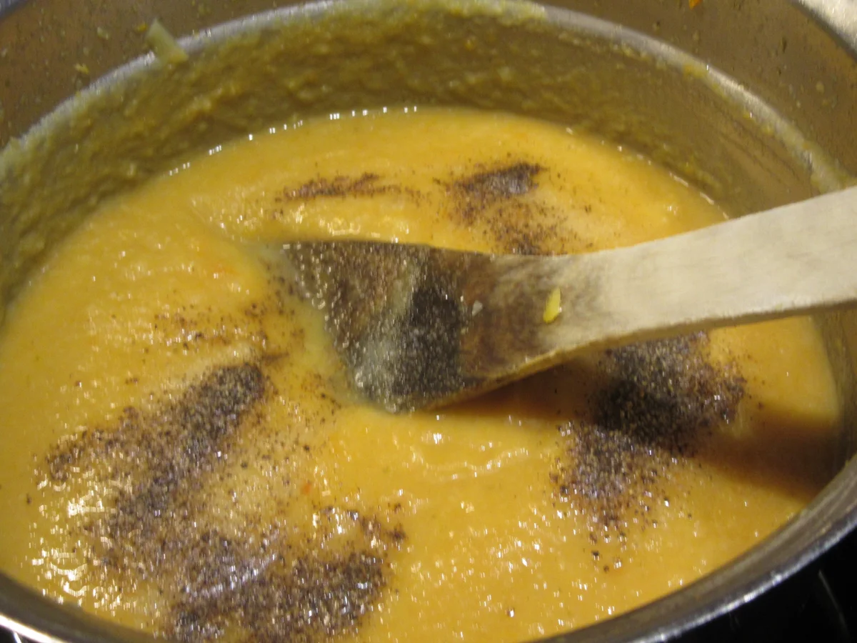 Suppen: Wurzelsuppe mit Gemüsechips - Rezept - Bild Nr. 4