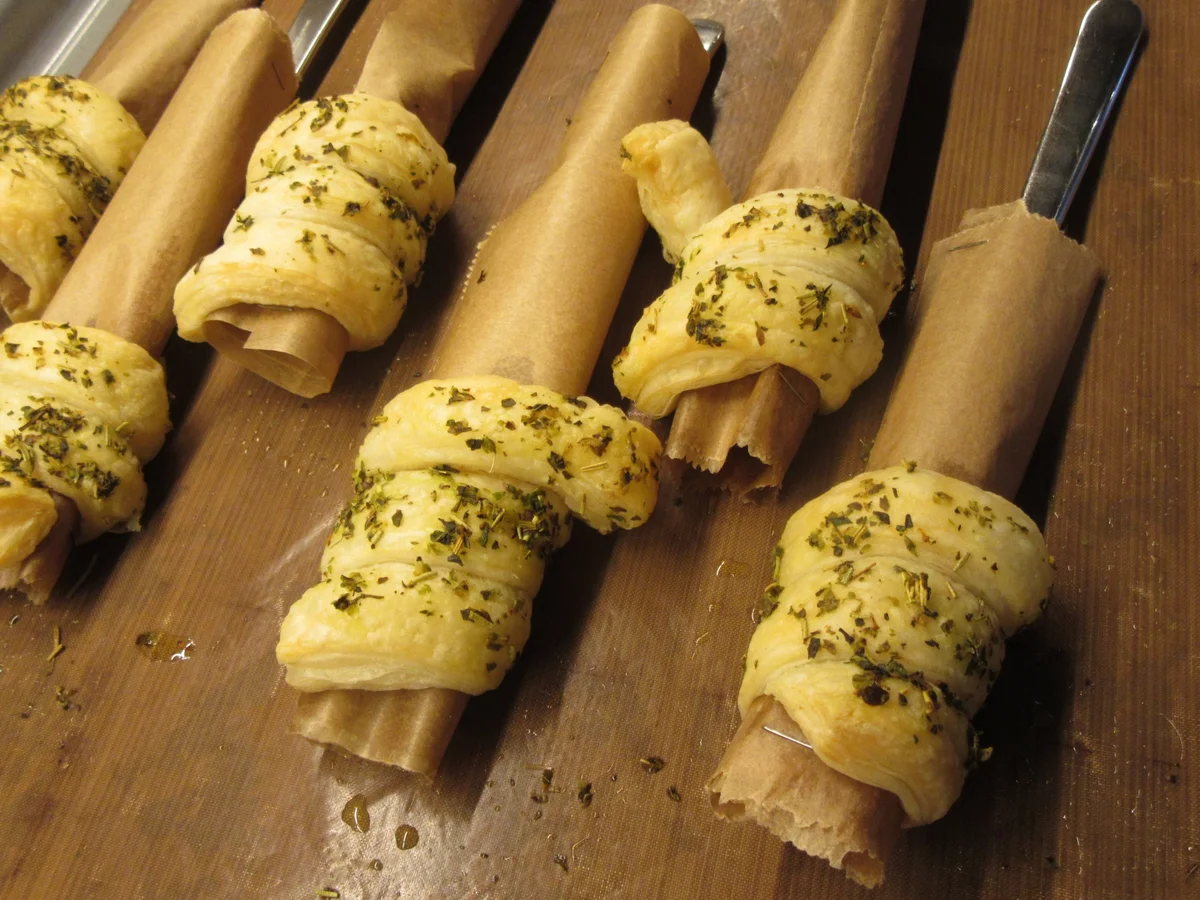 Rezept: Pikantes Backen: Capreseröllchen Bild Nr. 16407 Pikantes Backen: Capreseröllchen - Rezept - Bild Nr. 16407