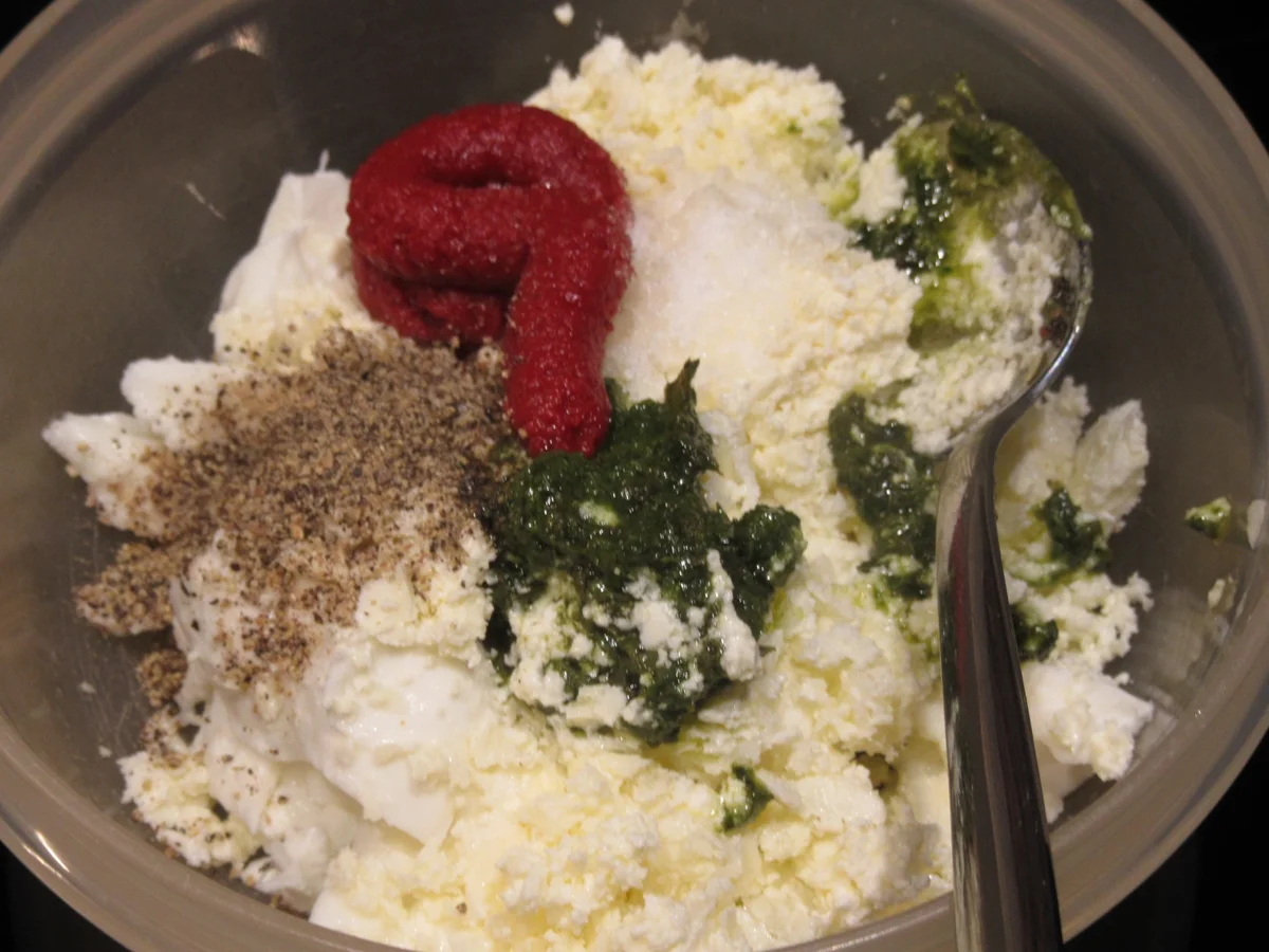 Rezept: Pikantes Backen: Capreseröllchen Bild Nr. 16409 Pikantes Backen: Capreseröllchen - Rezept - Bild Nr. 16409