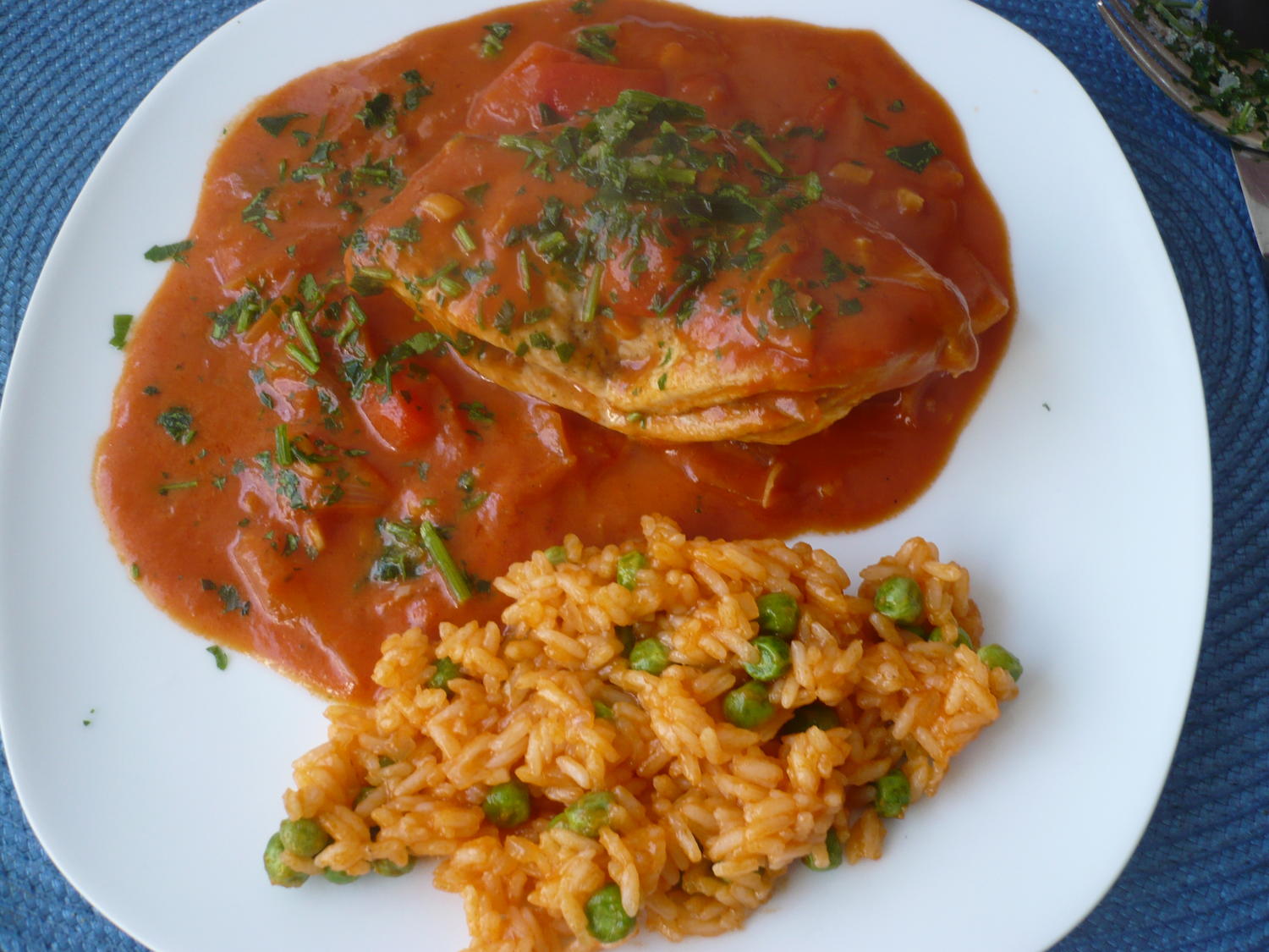Puszta - Schnitzelpfanne mit Tomatenreis - Rezept - kochbar.de
