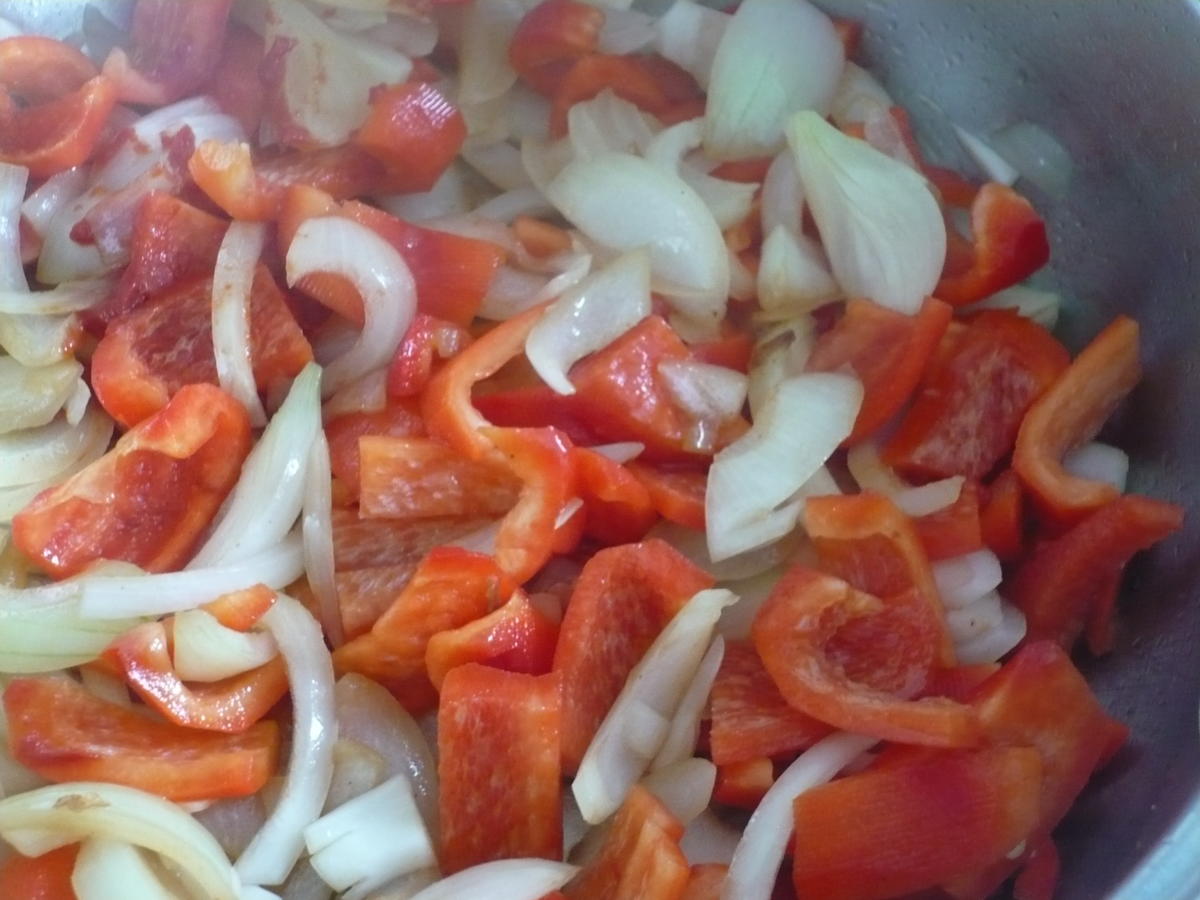 Puszta - Schnitzelpfanne mit Tomatenreis - Rezept - Bild Nr. 16412