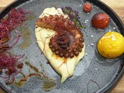 Pulpo mit Kartoffel-Trüffel-Püree und Chorizo Crumble - Rezept - Bild Nr. 2