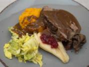 Reh mit Süßkartoffel-Kürbisstampf und Schokoladen-Thymian Soße - Rezept - Bild Nr. 16406