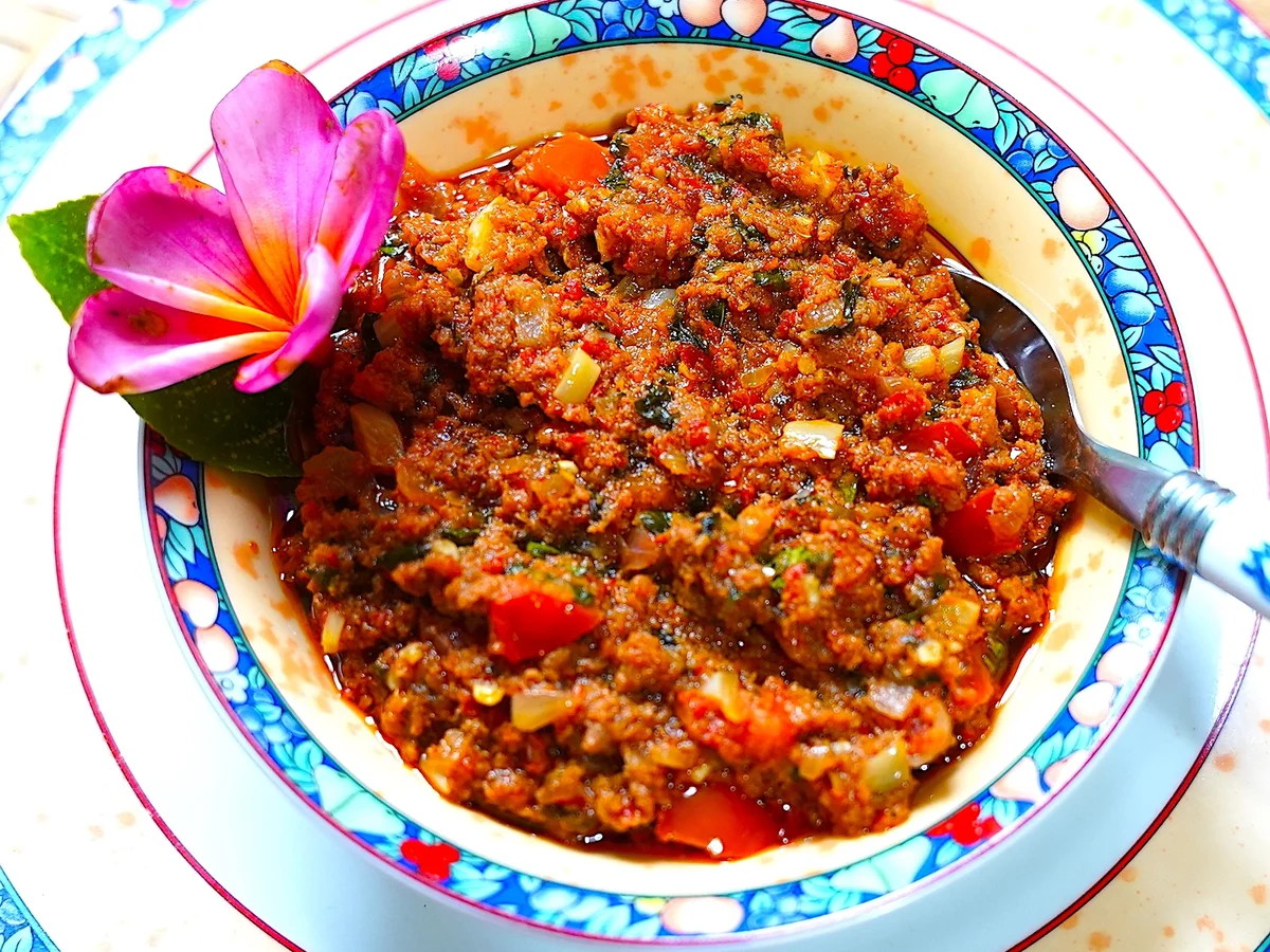 Tomaten-Dip mit Hackfleisch — Naam Prik Ong - Rezept - Bild Nr. 16406