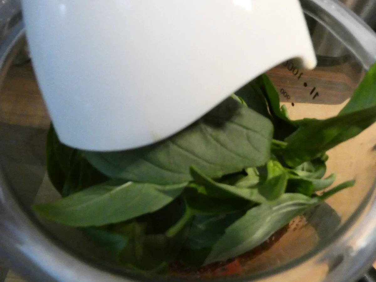 Rezept: Spaghetti mit Tomaten-Pesto Bild Nr. 16408 Spaghetti mit Tomaten-Pesto - Rezept - Bild Nr. 16408