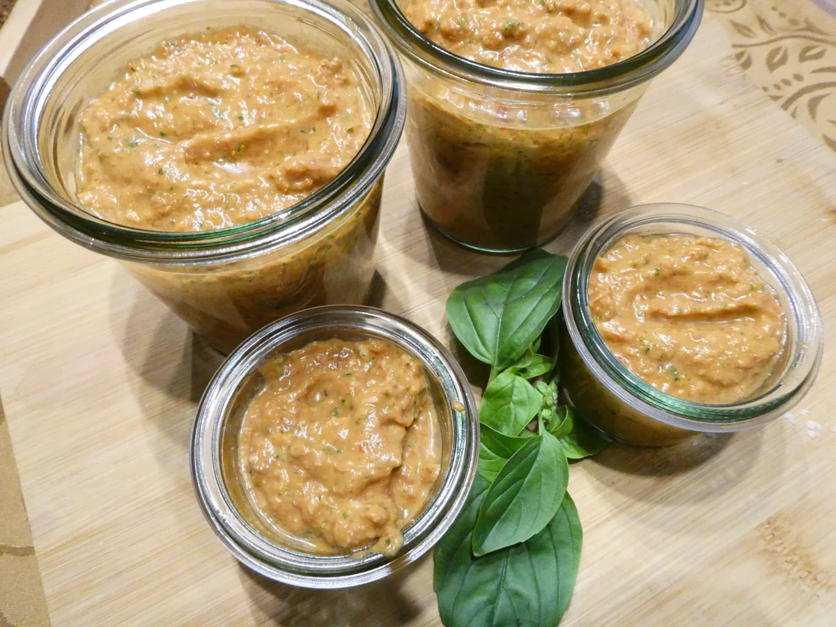 Rezept: Spaghetti mit Tomaten-Pesto Bild Nr. 16410 Spaghetti mit Tomaten-Pesto - Rezept - Bild Nr. 16410