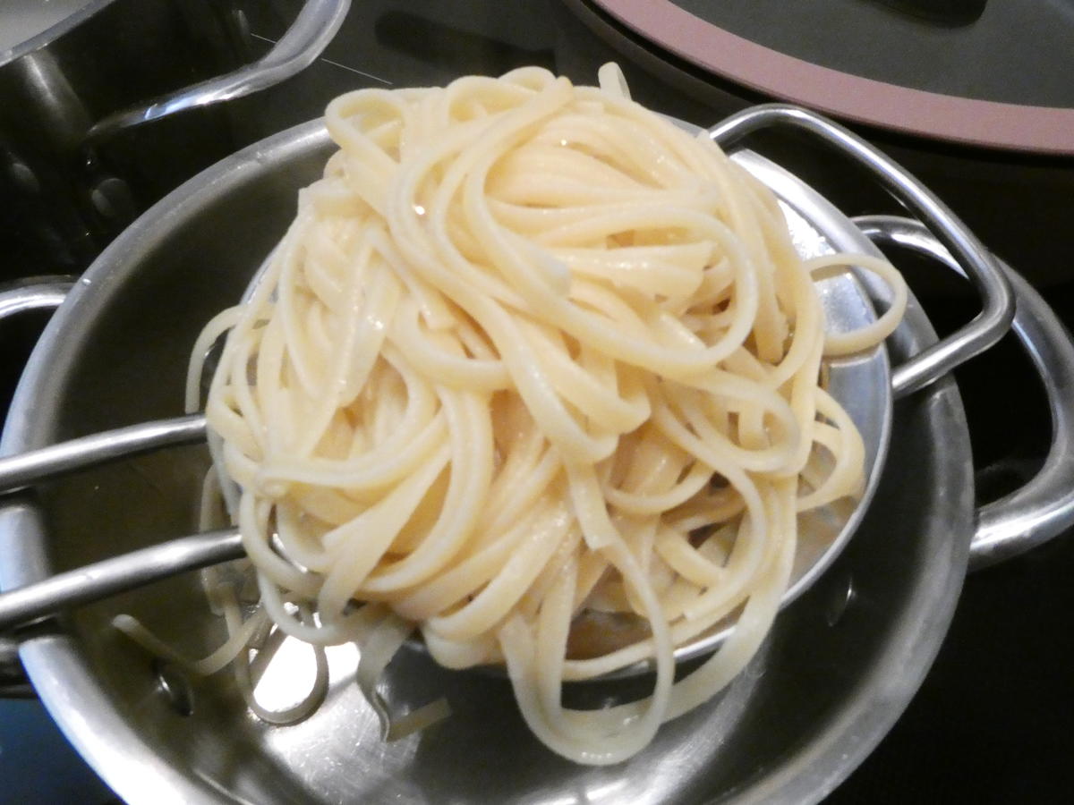 Spaghetti mit Tomaten-Pesto - Rezept - Bild Nr. 16412
