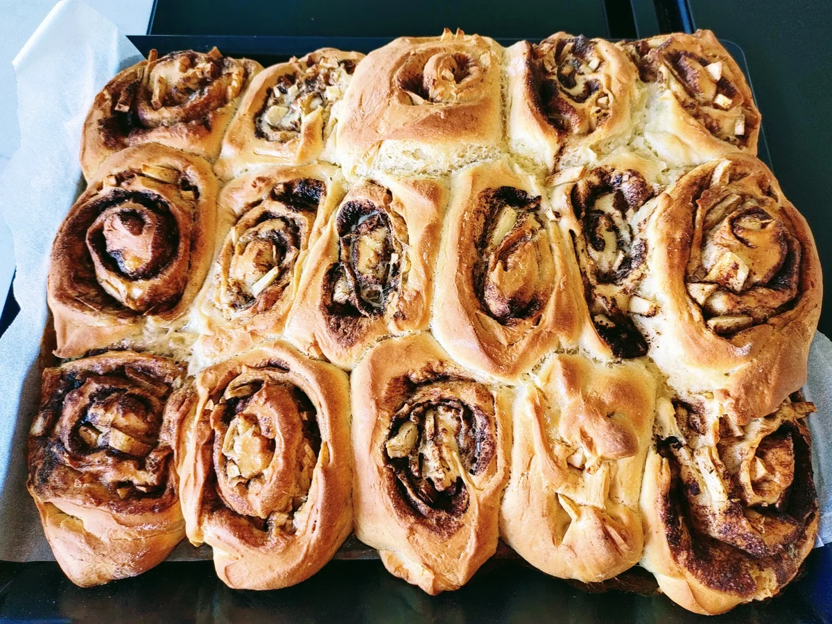 Rezept: Hefe-Zimt Schnecken aus dem Rohr Bild Nr. 16410 Hefe-Zimt Schnecken aus dem Rohr - Rezept - Bild Nr. 16410