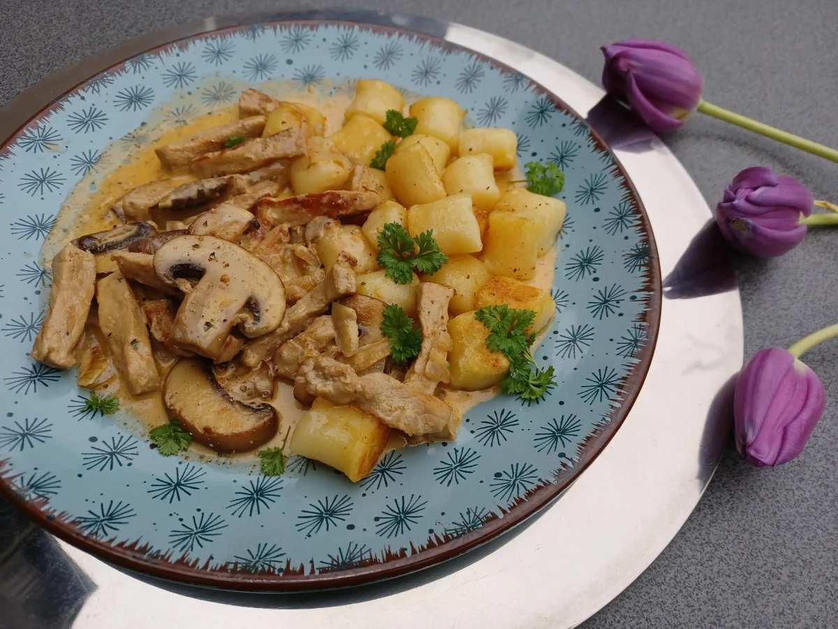 Schnitzelstreifen in Sahnesoße - Rezept - Bild Nr. 16406