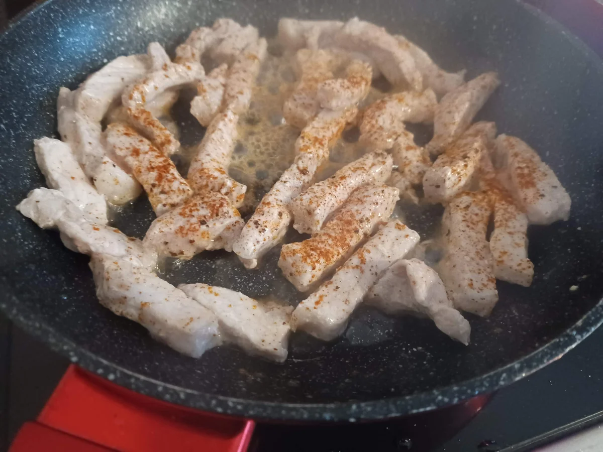 Schnitzelstreifen in Sahnesoße - Rezept - Bild Nr. 16410