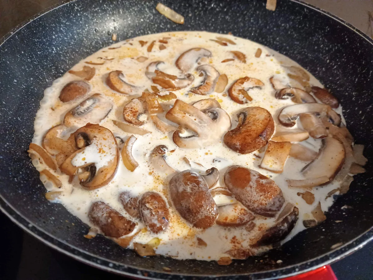 Schnitzelstreifen in Sahnesoße - Rezept - Bild Nr. 16415